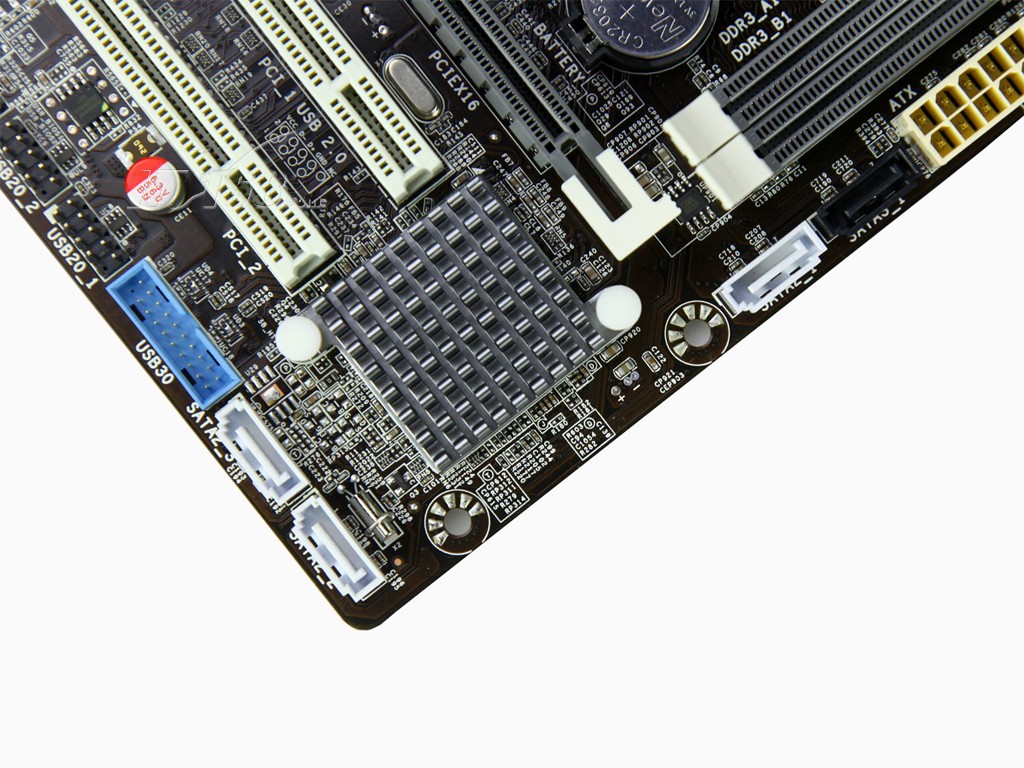梅捷MS-B75ME Turbo主板产品图赏 经典B75平台的稳定之选
